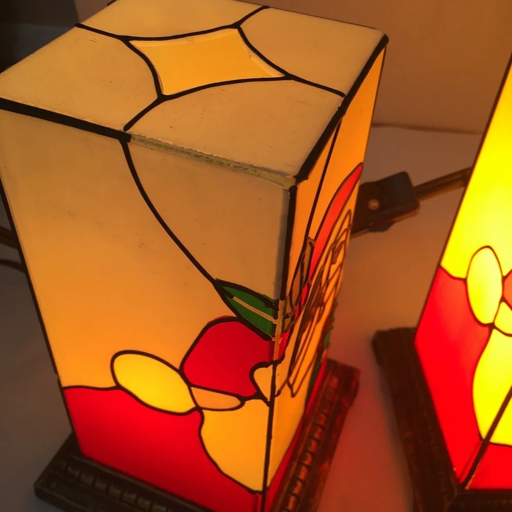 Vtg Christmas Santa Lamps Plastic Stained Glass Look Gold Base Read Description